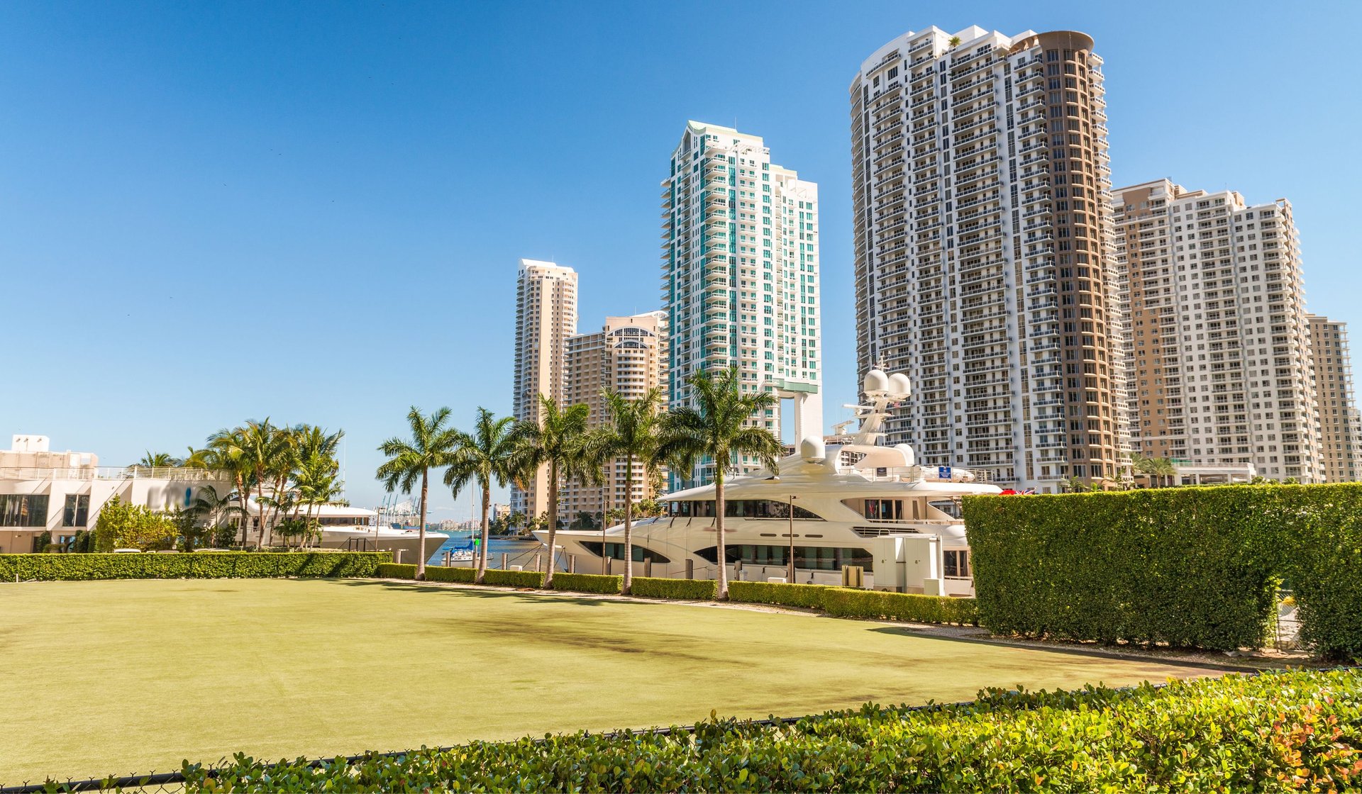 How To Buy Land: 9 Step Guide To a Successful Purchase