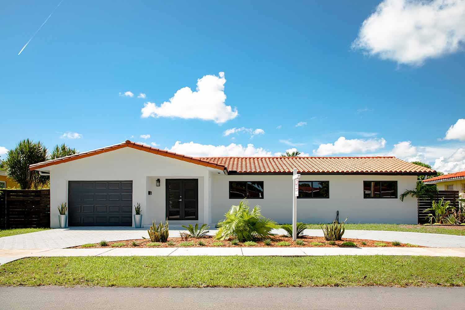 Benefits and risks of a land contract